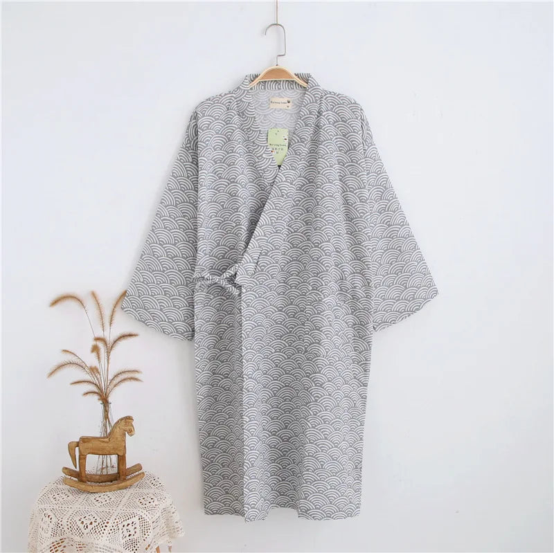 2021 New Men's 100% Cotton Gauze Cotton Robe Loose Thin Yukata Japanese Kimono Pajamas Men's Hooded Robe V-Neck Pajamas Bathrobe