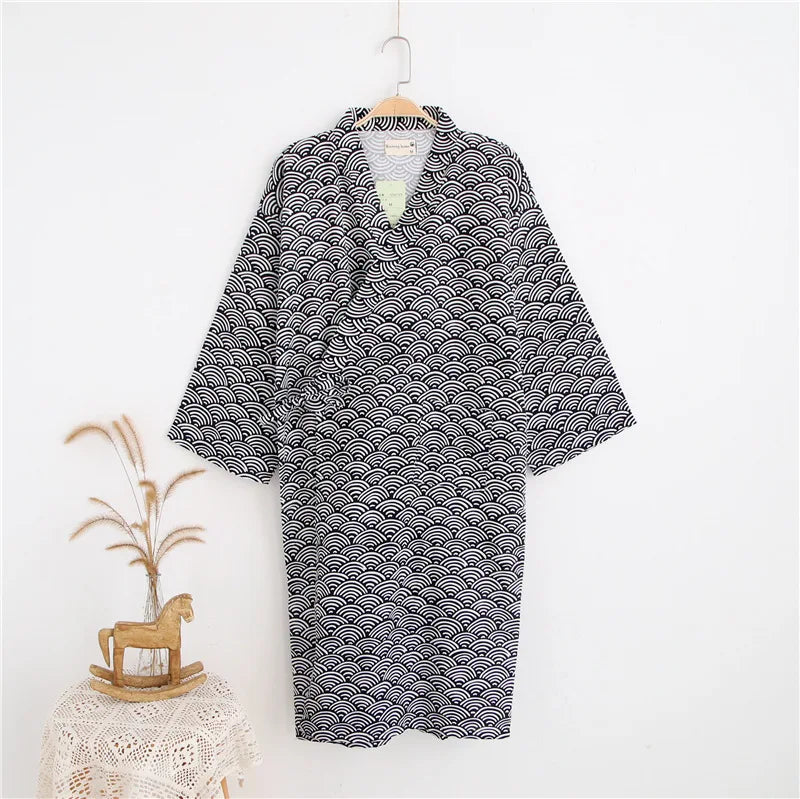 2021 New Men's 100% Cotton Gauze Cotton Robe Loose Thin Yukata Japanese Kimono Pajamas Men's Hooded Robe V-Neck Pajamas Bathrobe