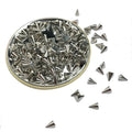 100pcs 3*3mm Arrow Rivet Decoration Nail Art Punk Spikes Stud Nail Art Tip Decoration Rivet Metallic DIY Nail Art Ornaments