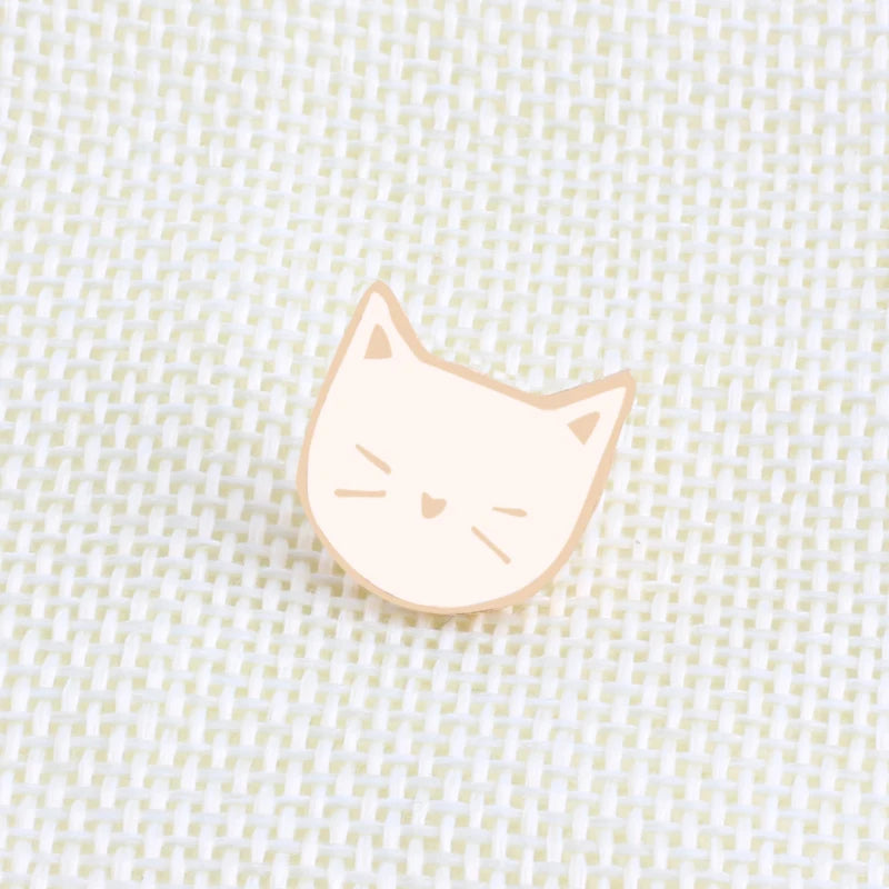2 Pcs / Set Hot Cartoon Cute Cat Animal Enamel Brooch Pin Badge Decorative Jewelry Style Brooches For Women Gift