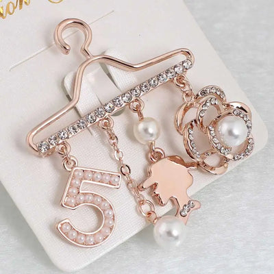 Fashion Brooch Pin Generous Pearl letter Scarf Top N5 | SAMAG