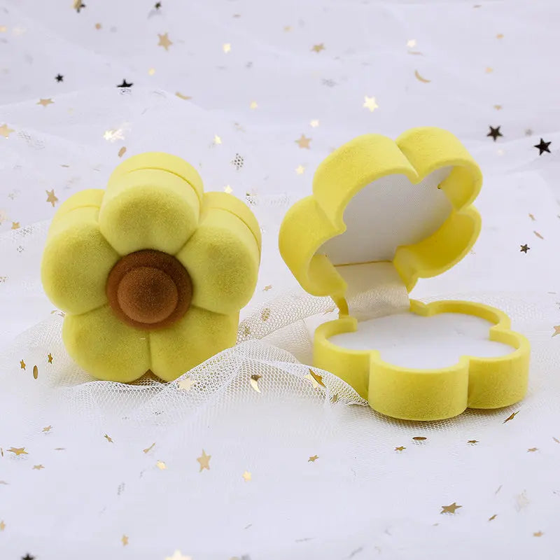 One Piece Velvet Jewelry Box Gift Box Container Wedding Ring Box Ring Case Earrings Holder For Jewelry Display & Gift Package