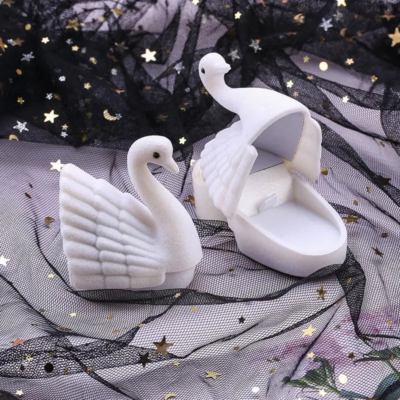 One Piece Velvet Jewelry Box Gift Box Container Wedding Ring Box Ring Case Earrings Holder For Jewelry Display & Gift Package