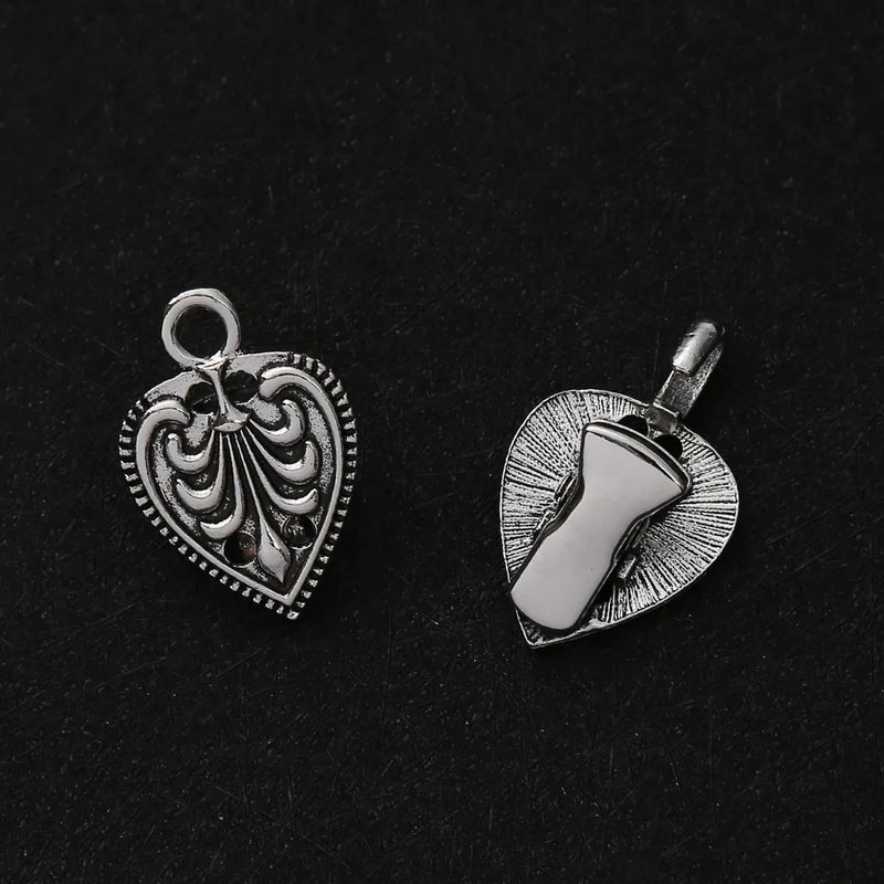 1 Pair Vintage Sweater Swirl Clip Cape Cloak Clips for Dress Retro Cardigan Clip Shawl Clasp Shirt Button Clip for Girl Women