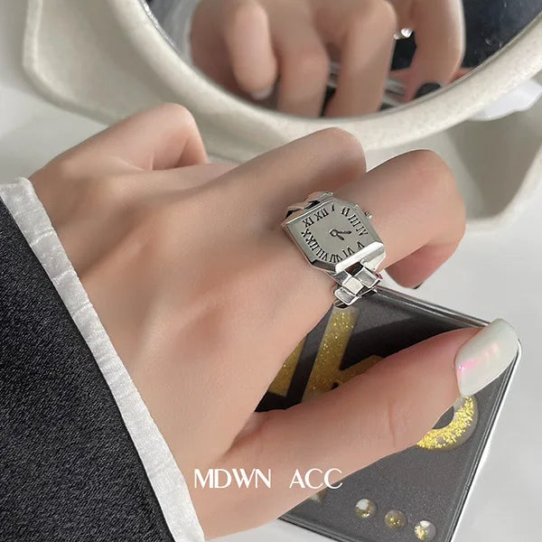 Kiss Jewelry Women Men Vintage Classic Finger Watch Rings Punk Stretchy Strap Quartz Watches Clock Ring Hip-hop anillos 2023