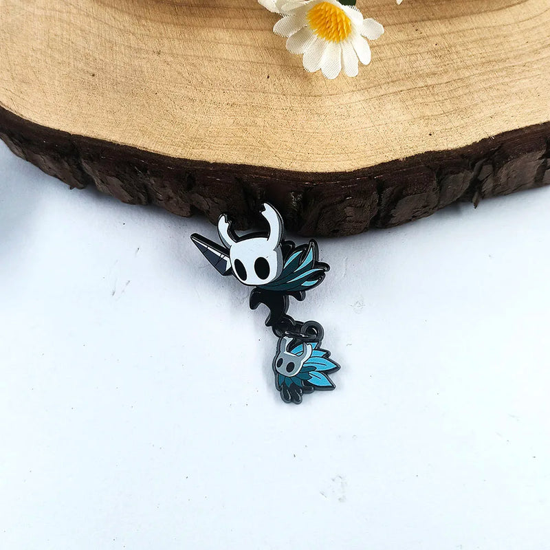The Hollow Knight Creative Design Badge Cartoon Game Characters Lapel Pin Brave Warrior Wearing A Pendant Brooch Decoration Gift