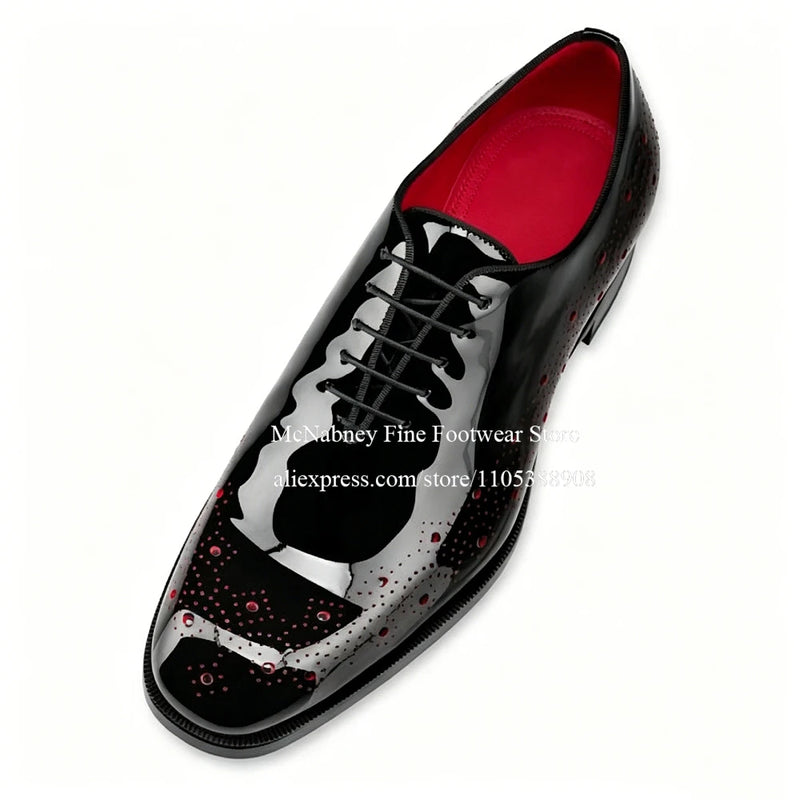 Luxury Gentleman Lace up Oxford Dress Shoes Black Patent Leather Brogue Red Dot Decor Formal Shoes Business Wedding Banquet Shoe