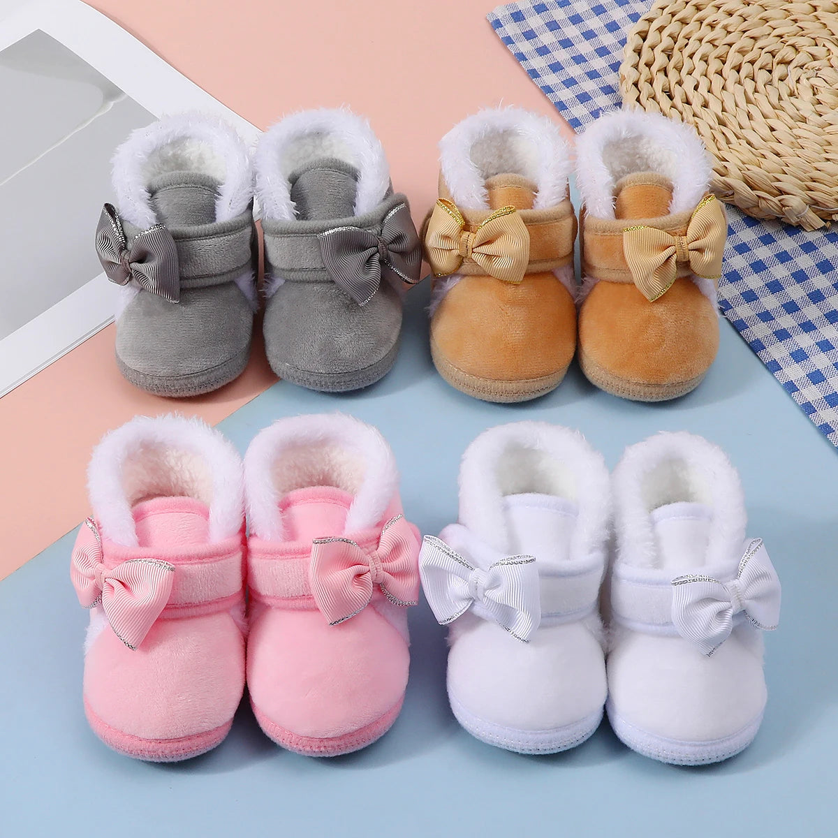 Baby Non-Slip Toddler Boots, Cute Bow Design, Soft Flat Shoes for Infants, Suitable for Indoor Holiday Parties and Gatherings.