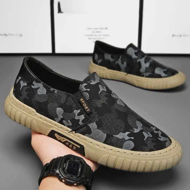 Camouflage Canvas Men's Casual Shoes Breathable Summer Sporty Slip-On Beijing Lazy Shoes Round Toe Flat Heel Lightweight Shoes
