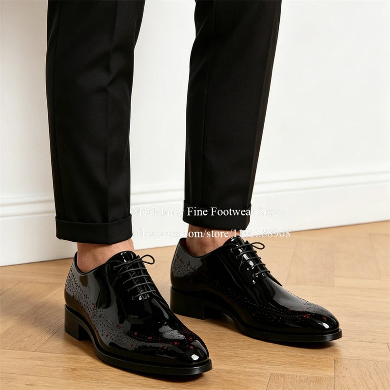 Luxury Gentleman Lace up Oxford Dress Shoes Black Patent Leather Brogue Red Dot Decor Formal Shoes Business Wedding Banquet Shoe