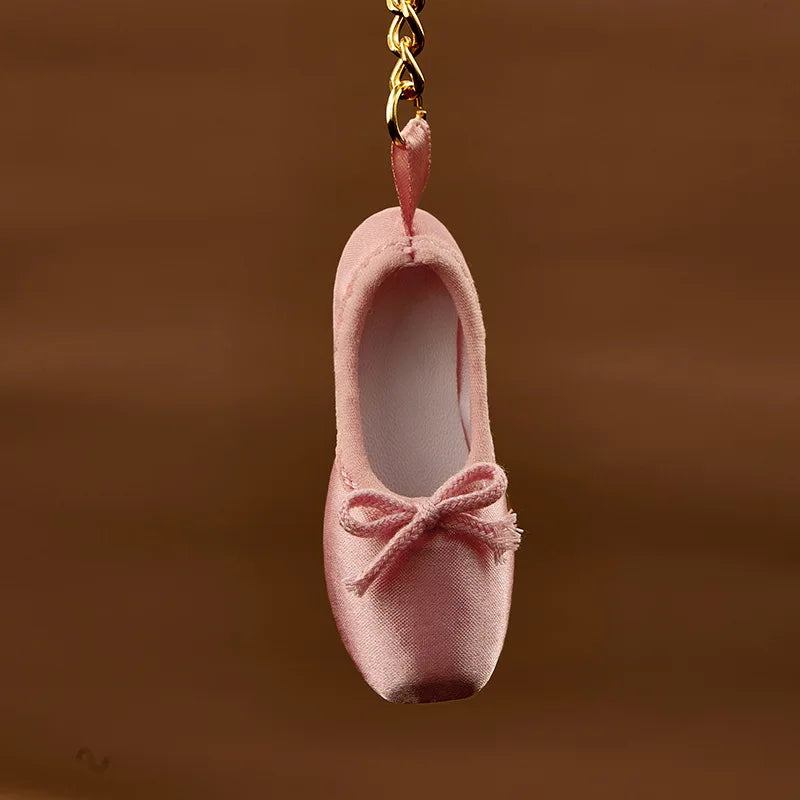Mini Ballet Pointe Shoe Keychain Satin Ballerina Shoe Key Ring for Dance Lovers Gift Ballerina Pointe Shoe Charm for Backpack