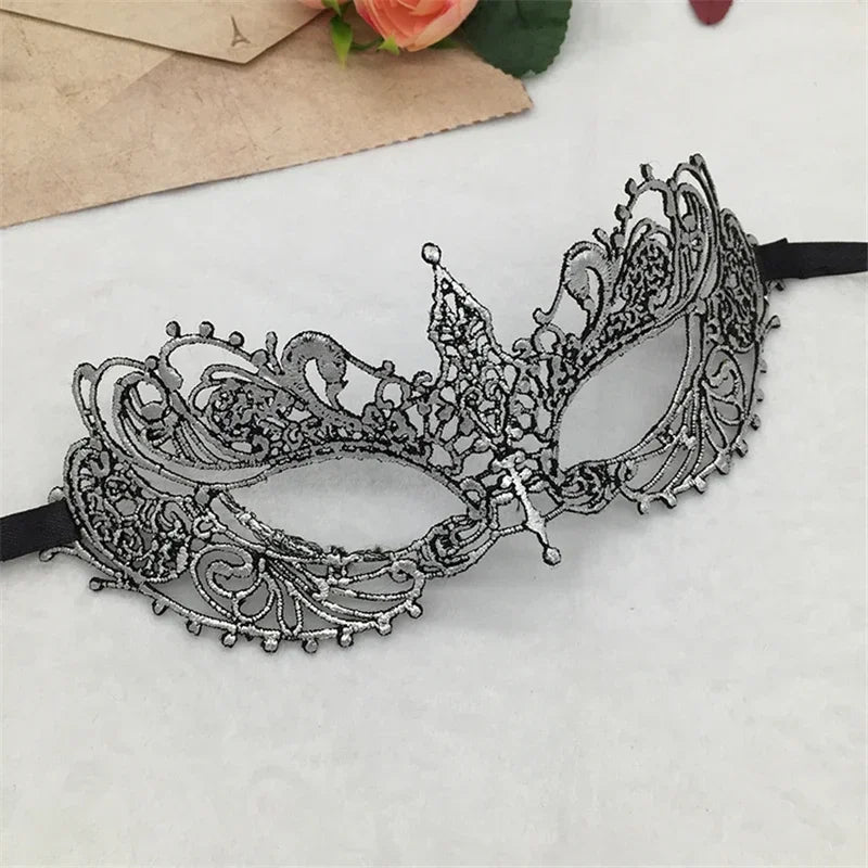 Women's Sexy Half Face Animal Lace Party Mask for Halloween Masquerade Cosplay Party Supplies Ladies Anime Eye Masks Silver
