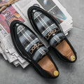 Men's Leather Shoes, British Pointed-Toe Casual Leather Shoes, British Youth Wearing Dress Shoes on One Foot