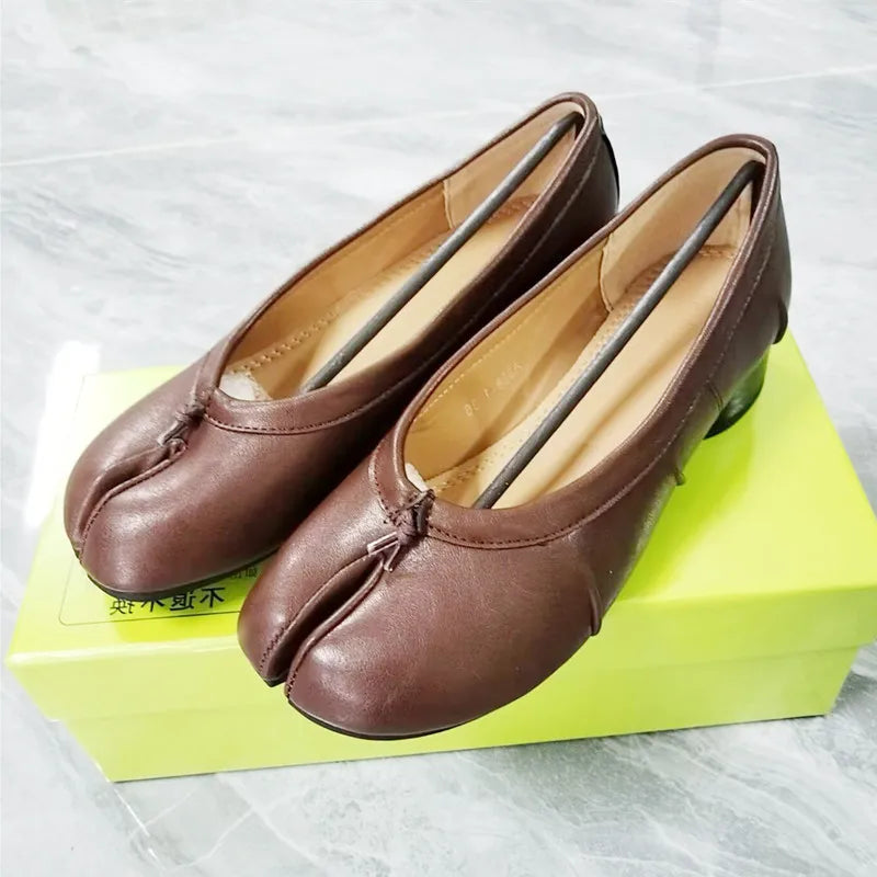 Spring Summer Microfiber Leather Split Toe Women Pumps Fashion Pleated Designer Low Heeled Tabi Soft Soles Loafers Casual Shoes
