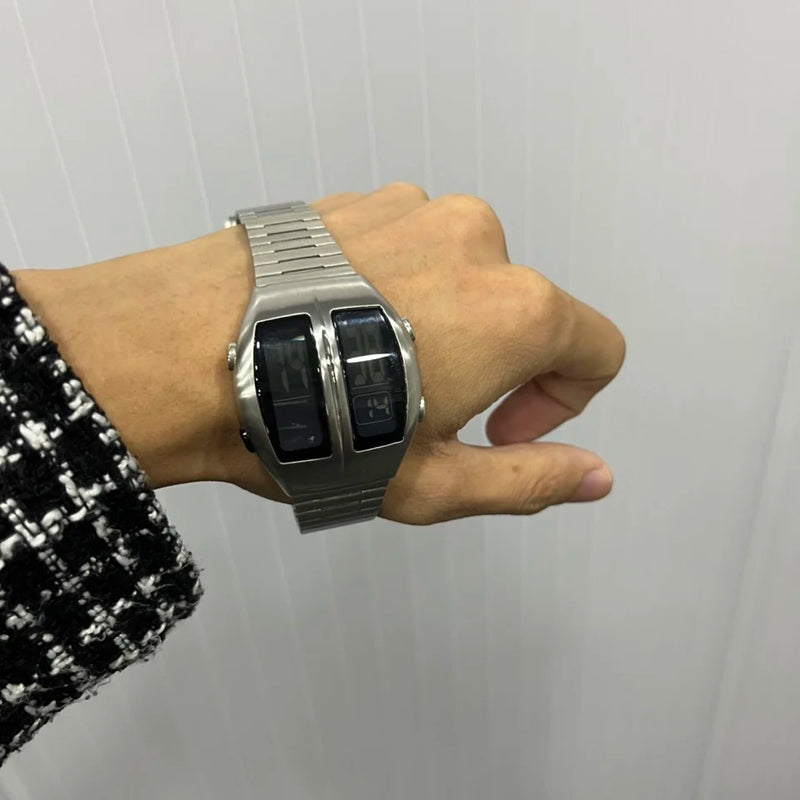 Man Battery Sports Smartwatch Electronics Watches Vintage 70s Retro-futuristic Style Fashion Led digital Watches Filp