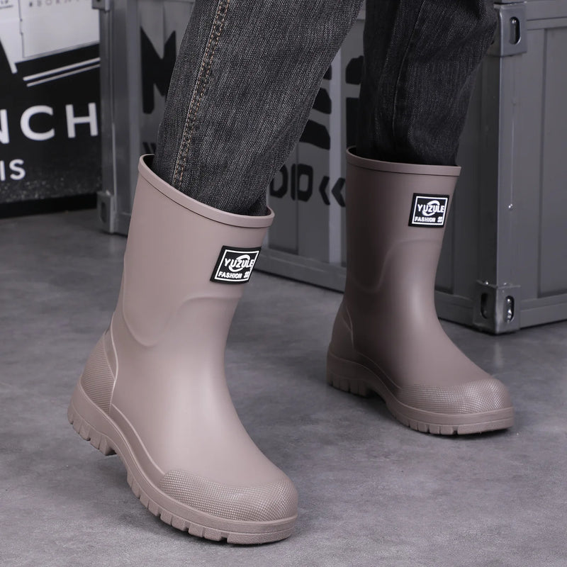 New Men's Style Rain Boots Fashion Mid-calf Waterproof Boots Work Warm Water Boots Wear-resistant Non-slip Fishing Rubber Shoes
