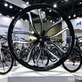24/2627.5" MTB Wheelset: Thread-on Freewheel Hub, One-Piece Magnesium Alloy Rims, Bearing Disc Brake, Variable Speed.