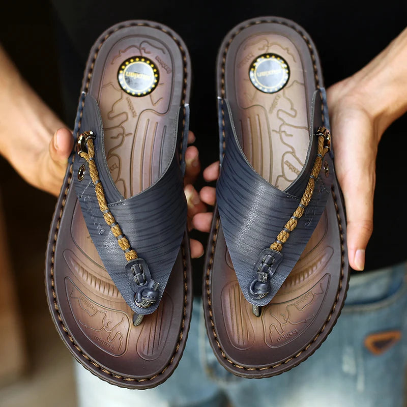 Men's Summer Flip Flops 2025- Comfortable Sandals with Arch Support and Non Slip Sole Suitable for Outdoor Beach Swimming Pools