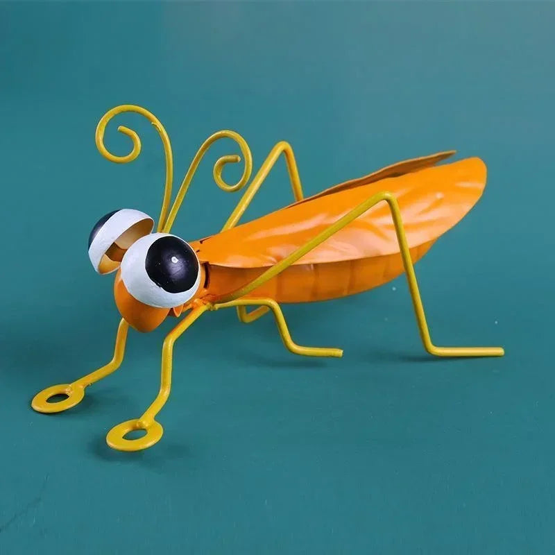 Garden Cute Metal Grasshopper Statue Decoration Outdoor Tree Wall Art Garden Grasshopper Statue Decoration Courtyard Backyard