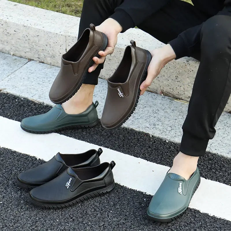 Wear-resistant Male Shoes Waterproof and Non-slip Rubber Fashion Pvc Wide Toes Men's Rain Boots Designer Without Lacing New Gum