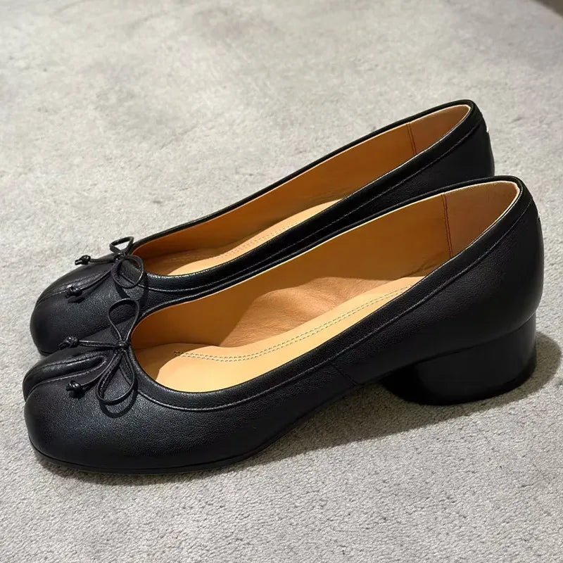 Spring Summer Microfiber Leather Split Toe Women Pumps Fashion Pleated Designer Low Heeled Tabi Soft Soles Loafers Casual Shoes