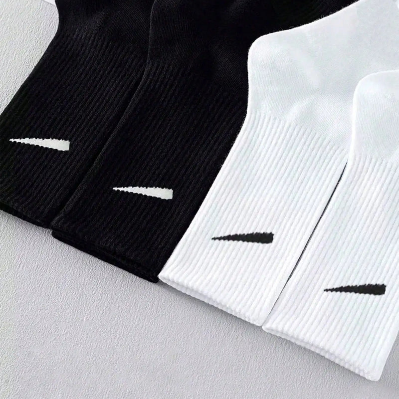 5 Pairs of Men's Black and White Minimalist Diagonal | SAMAG