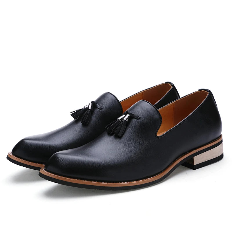 Luxury Men Leather Loafers Designer Tassels Brogue Shoes Male Wedding Shoes Fashion High Quality Men Casual Shoes Big Size 38-46