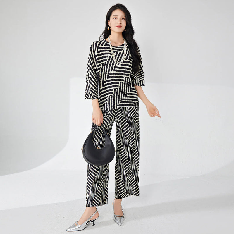 Miyake Fashion Women's Suit 2026 Summer High-end Striped Print Round Neck Loose T-shirt Straight Pants Two-piece Set