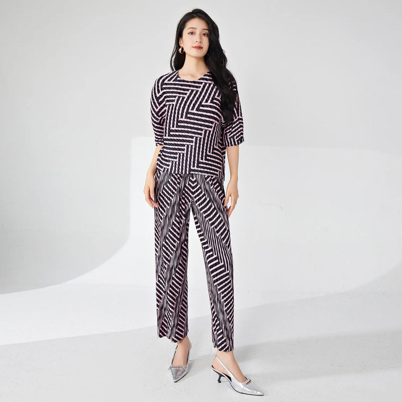 Miyake Fashion Women's Suit 2026 Summer High-end Striped Print Round Neck Loose T-shirt Straight Pants Two-piece Set