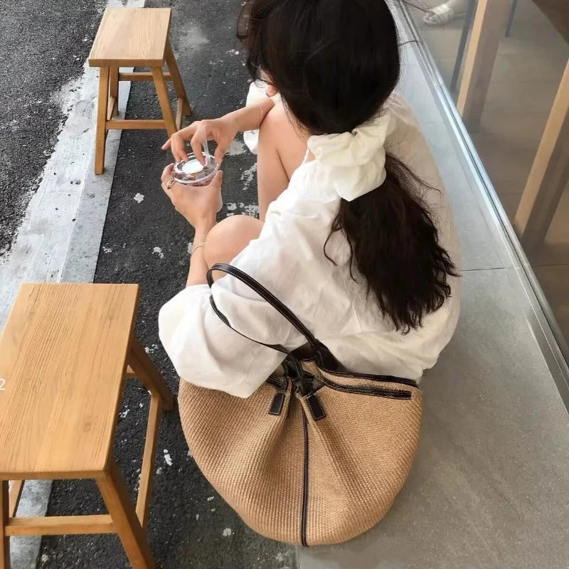 Trendy Handwoven Straw Bucket Bag Color Block Knotted Design Summer Beach Shoulder Tote Vegan Rattan Hobo Purse Vacation Handbag