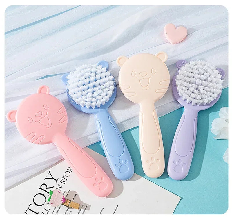 Baby Comb Hair Removal Brush Newborn Boys and Girls Baby Shampoo Soft Brush Suitable for 0-3 Years Old Babies