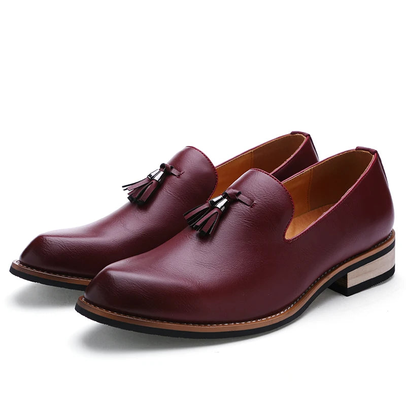 Luxury Men Leather Loafers Designer Tassels Brogue Shoes Male Wedding Shoes Fashion High Quality Men Casual Shoes Big Size 38-46