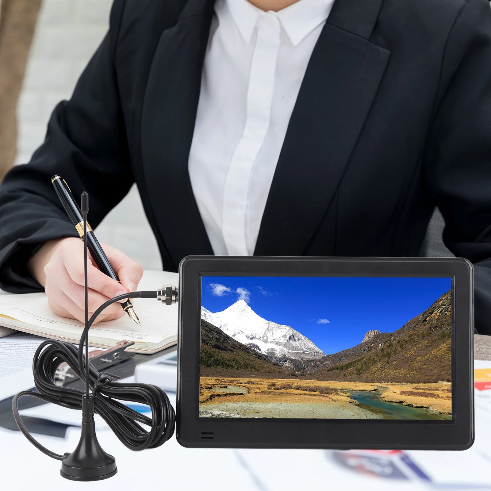 Small Digital TV 6 Inch Rechargeable Color  LED  Digital Television Radio Support High Sensitivity Tuner for Camping