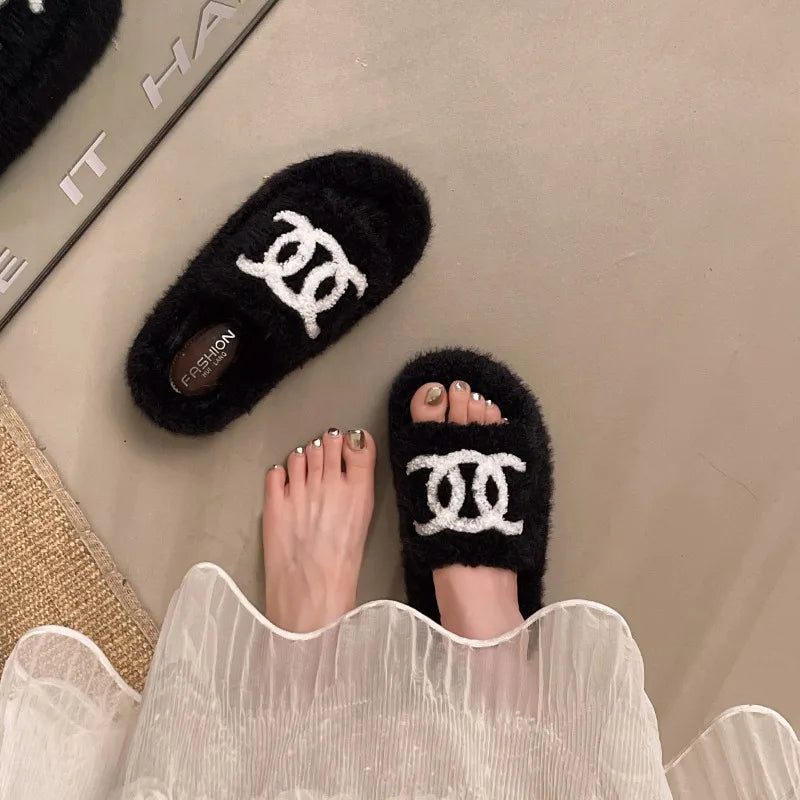2026 Fashion Indoor Casual Non Slip Warm Women's Cotton Slippers Winter New Trendy Plush Comfort Soft Sole Shoes for Women