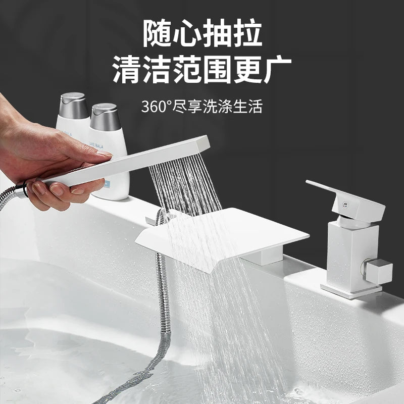 Waterfall Bathtub Faucet Deck Mounted 3 Holes Bathroom Tub Sink Mixers with Handshower Widespread Bath Tub Tap Gold/Black/Gold