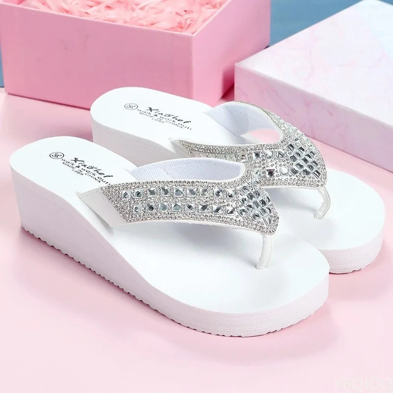 2025 Summer Fashionable versatile Beach Slippers Women'S Elegant minimalist Flip Flops Casual comfortable Wedges women Sandals