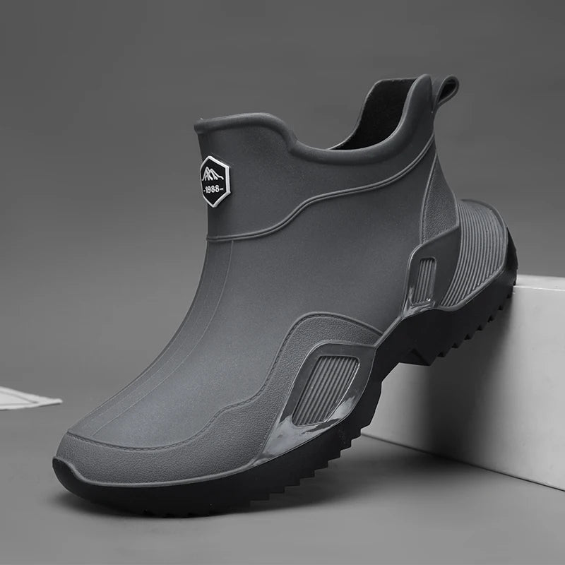 High-end Rain Shoes Men Simple Waterproof Anti-slip and Wear-resistant Short Rain Boots Fishing Rubber Shoes Kitchen Water Shoes