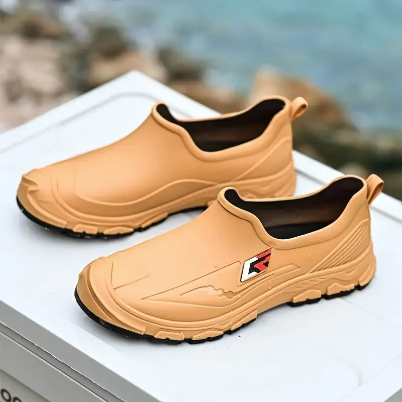 Wear-resistant Male Shoes Waterproof and Non-slip Rubber Fashion Pvc Wide Toes Men's Rain Boots Designer Without Lacing New Gum