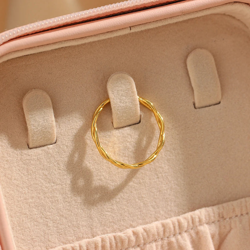 2022 New Super Minimalist Braided Twisted Thin Gold Rings For Lady Waterproof Stainless Steel 18K Gold Plated Girl's Ring