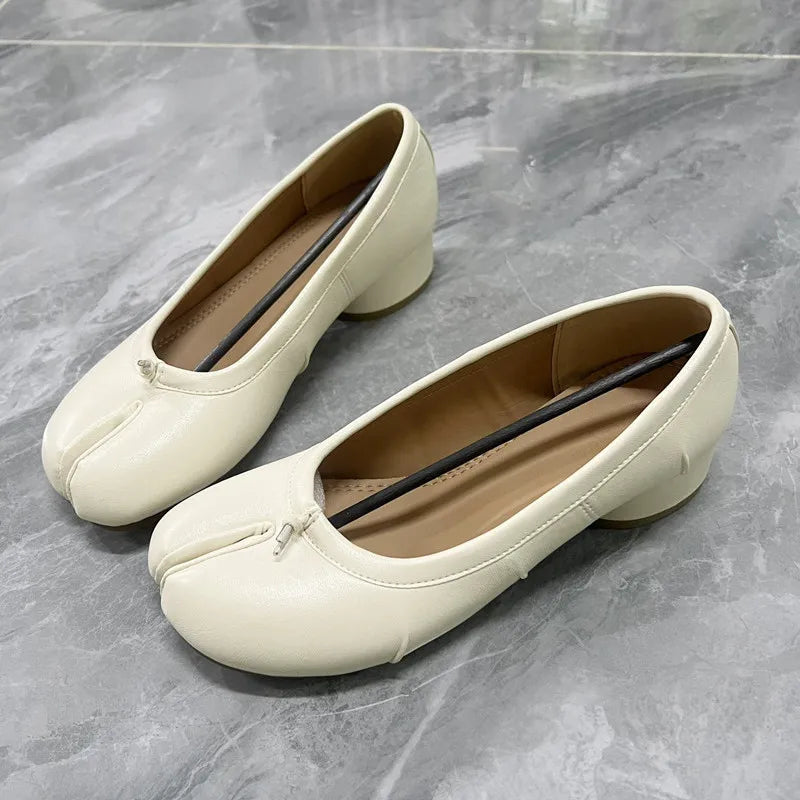 Spring Summer Microfiber Leather Split Toe Women Pumps Fashion Pleated Designer Low Heeled Tabi Soft Soles Loafers Casual Shoes