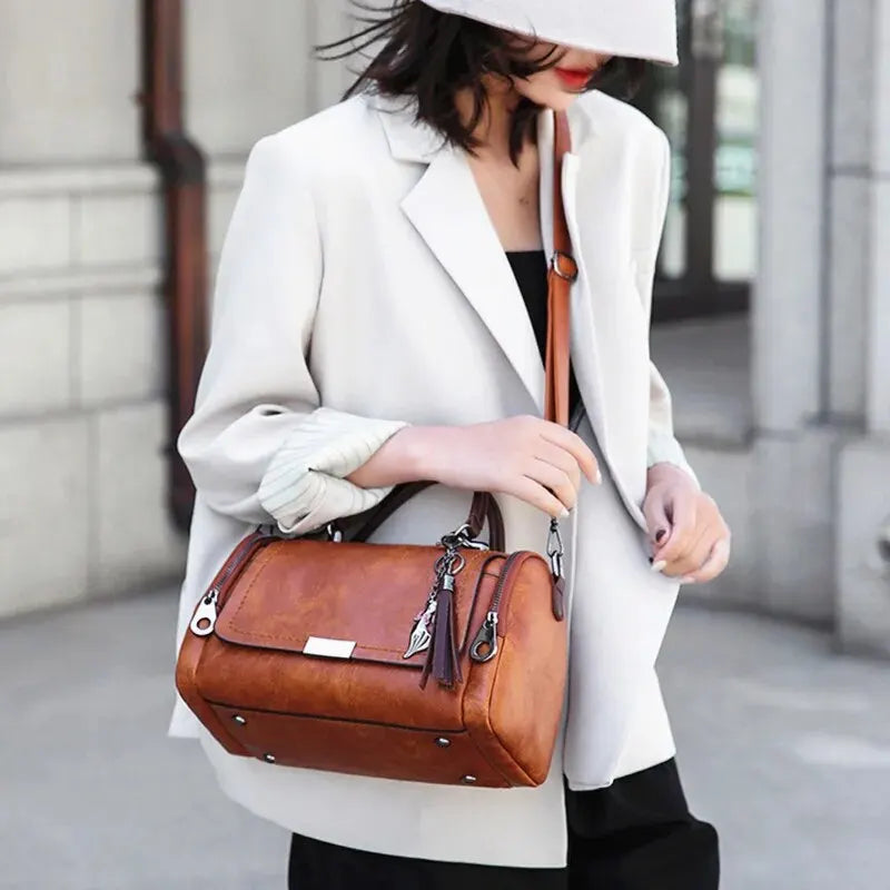 Tassel Decor Women's Large Capacity Shoulder Bag Fashion Zipper Crossbody Bags With Removable Strap Boston Handbag Женская сумка