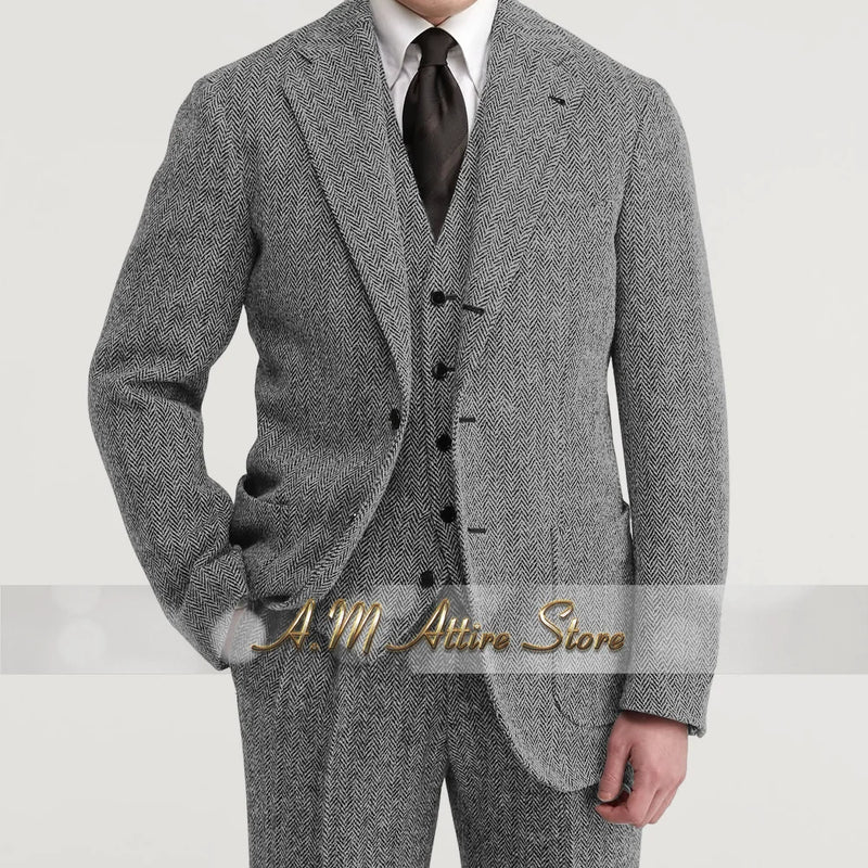 Grey Exquisite Men 3pcs Suit Herringbone Peak Lapel Jacket Vest Pants Set for Wedding Prom Graduation Birthday Party Father Gift
