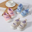 Baby Learning Walking Shoes, PU Non-Slip Soles, Soft Flat Shoes for Infants, Suitable for Indoor Parties and Gatherings.