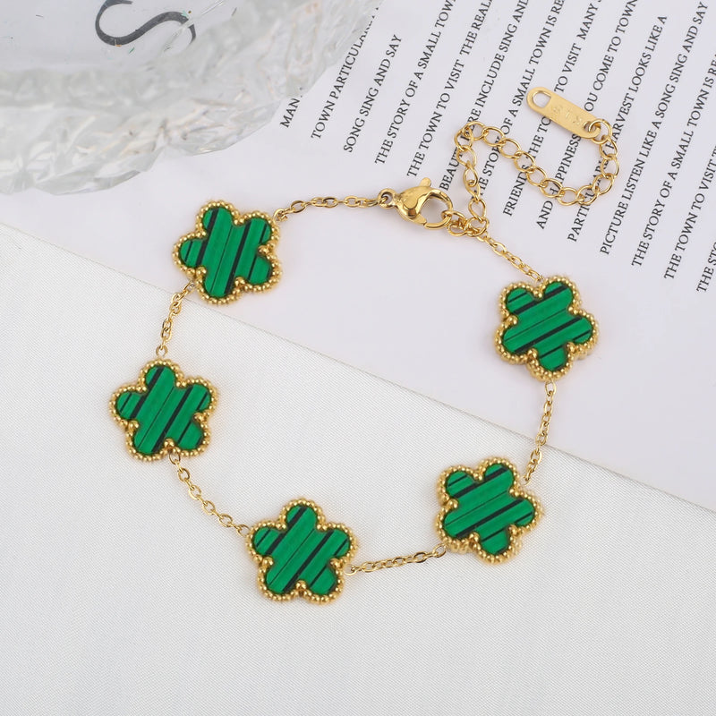 Light Luxury Stainless Steel Hot Sale Black and White Shell Five Leaf Flower Bracelet Simple Woman Fashion Daily Party Jewelry C