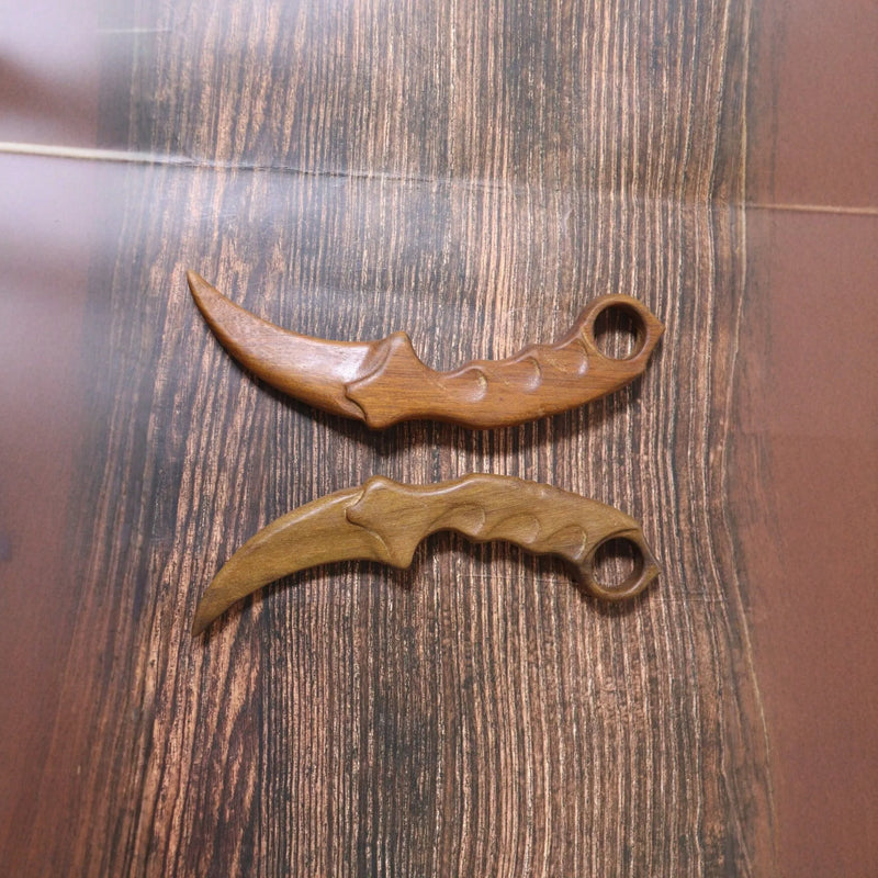 Golden Sandalwood Claw Knife, Whole Wood Carving | SAMAG