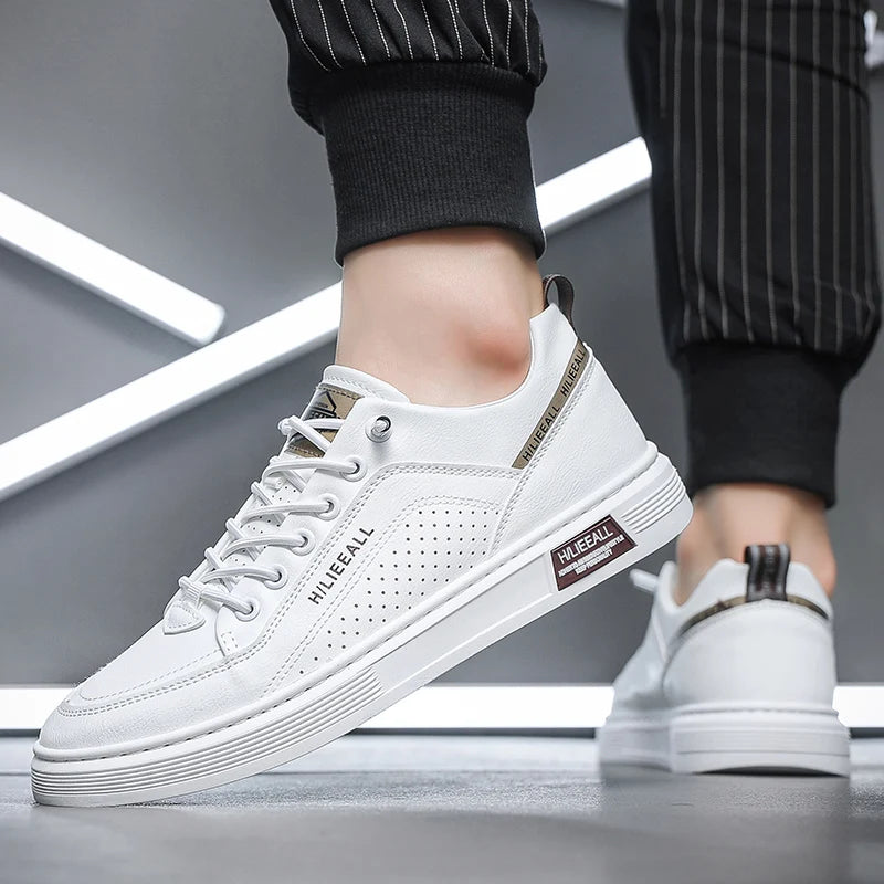Men's flat casual shoes Four season new breathable lightweight soft-soled outdoor walking shoes student white sports board shoes