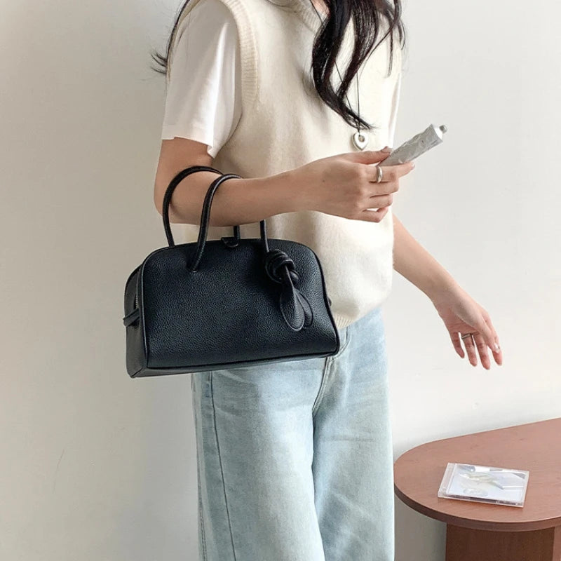 Boston Bag 2026 Women's Large Capacity Versatile Handbag Casual Minimalist Style Fashionable Handheld Bag New Trendy Fashion