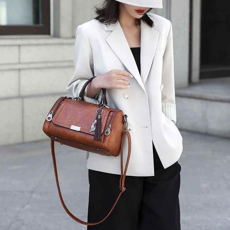 Tassel Decor Women's Large Capacity Shoulder Bag Fashion Zipper Crossbody Bags With Removable Strap Boston Handbag Женская сумка