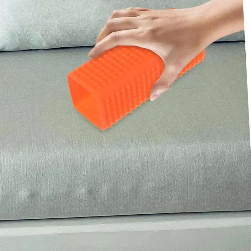 1PCS Pet hair Removal brush Dog cat hair removal Effective pet hair silicone hollow rubber cleaning brush