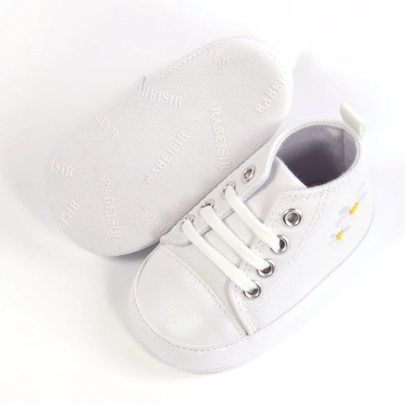 Trendy Cute Embroidered Daisy Sneakers For Baby Girls, Lightweight Non Slip Shoes For Indoor Outdoor Walking, All Seasons